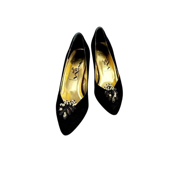 The Touch of Nina 90's Vintage Velvet Pumps with Beaded Toes High Heel - Picture 3 of 8